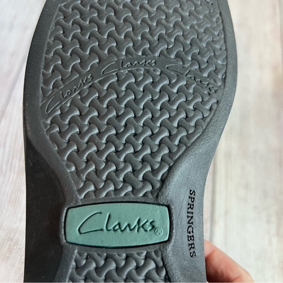 Clarks Springers Black Oxford Shoes 9.5 - Picture 5 of 7